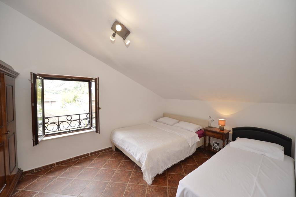 Apartment Atina Kotor Exteriér fotografie